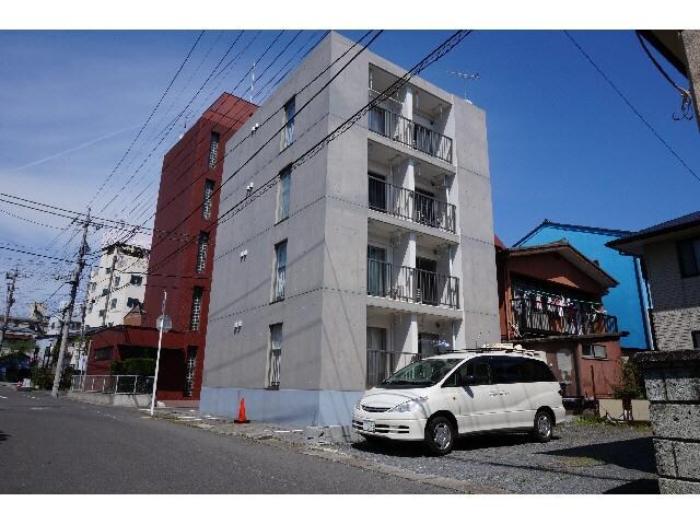 物件外観写真3　(駐車場)