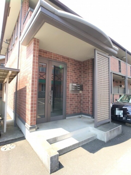 物件外観写真3　(エントランス)