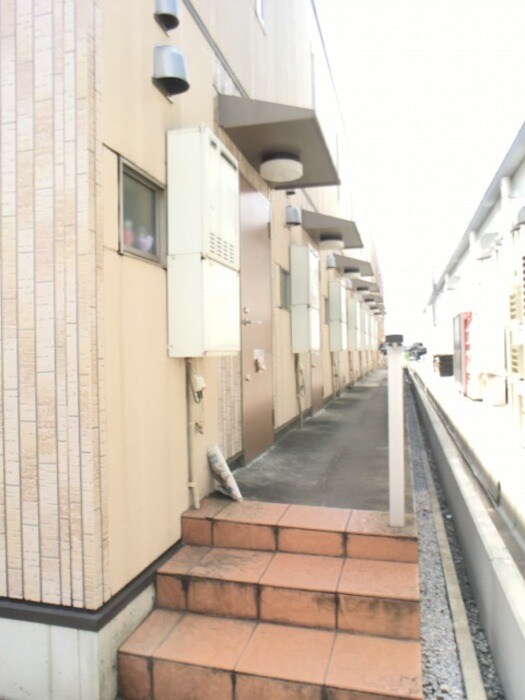 物件外観写真4　(エントランス)