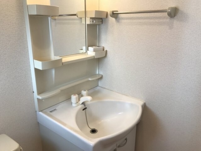 物件内観写真11　(洗面所)