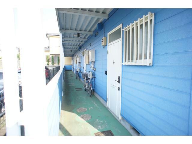 物件外観写真2　(エントランス部分)