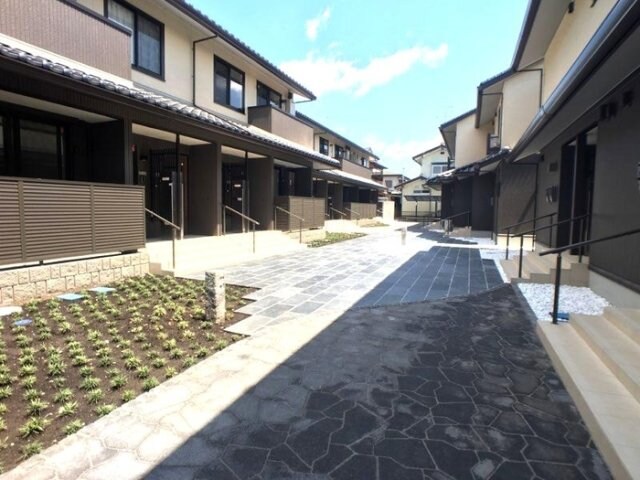 物件外観写真3　(ロビー)