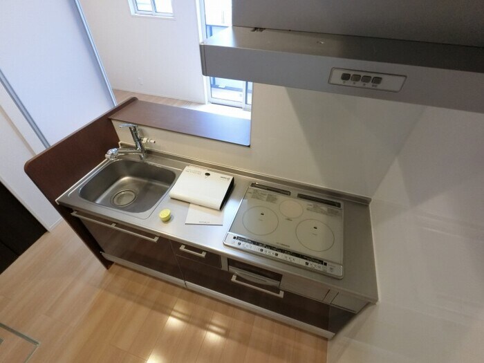 物件内観写真8　(ＩＨ・浄水器（別途契約）付き対面キッチン)