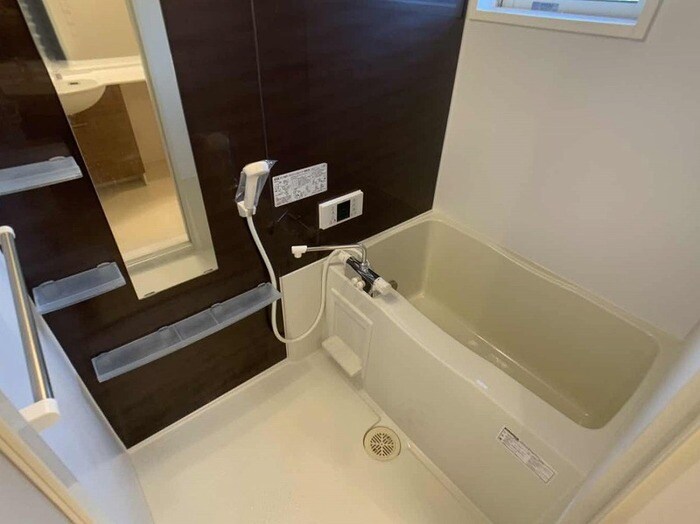 物件内観写真6　(ユニットバス)