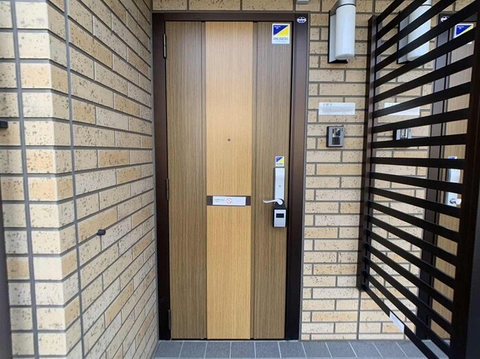 物件内観写真22　(玄関前)