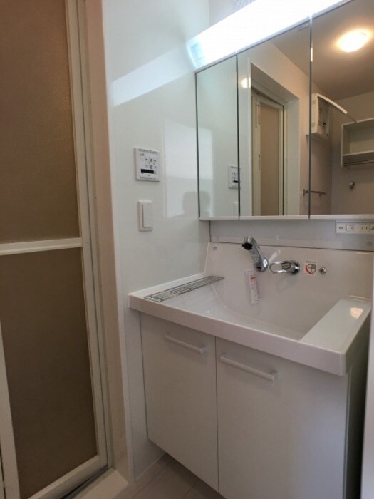 物件内観写真10　(洗髪洗面化粧台)