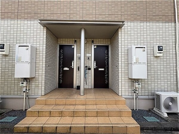 玄関(玄関前)