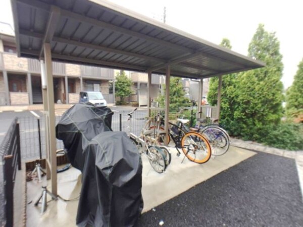 建物設備(駐輪場)