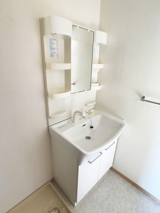 物件内観写真10　(洗髪洗面化粧台)