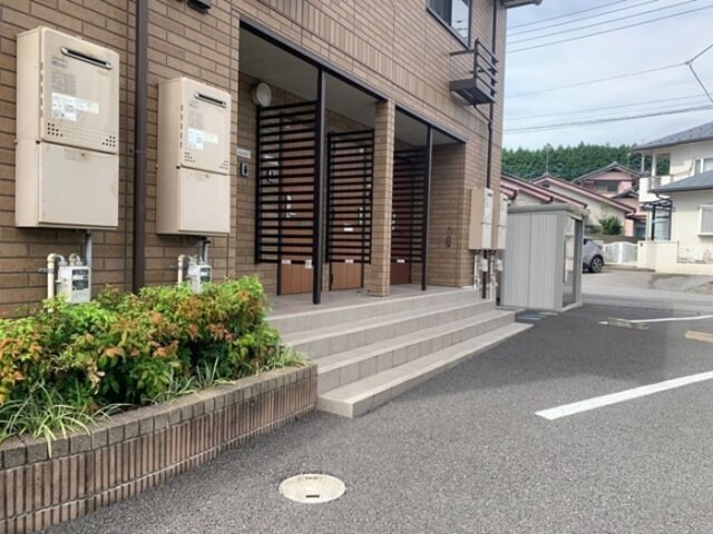 物件外観写真3　(エントランス)