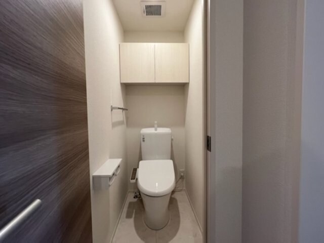 物件内観写真10　(温水洗浄暖房便座のトイレ)