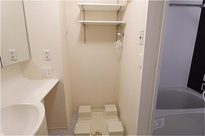 物件内観写真15　(洗面室・洗濯機置き場)