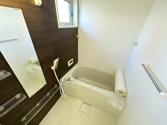 物件内観写真9　(換気暖房乾燥機付き浴室)