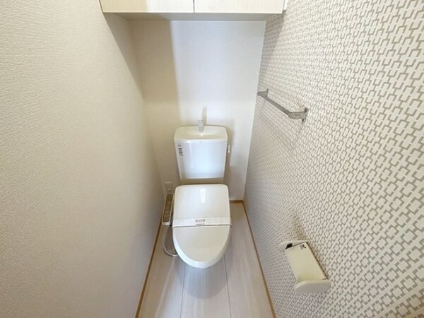 トイレ(温水洗浄暖房便座のトイレ)