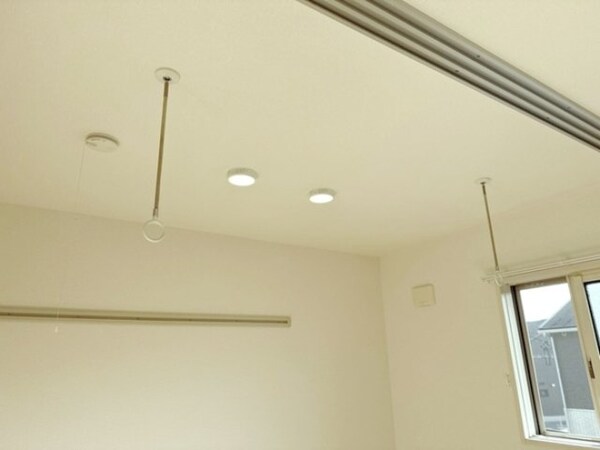 建物設備(室内物干し)