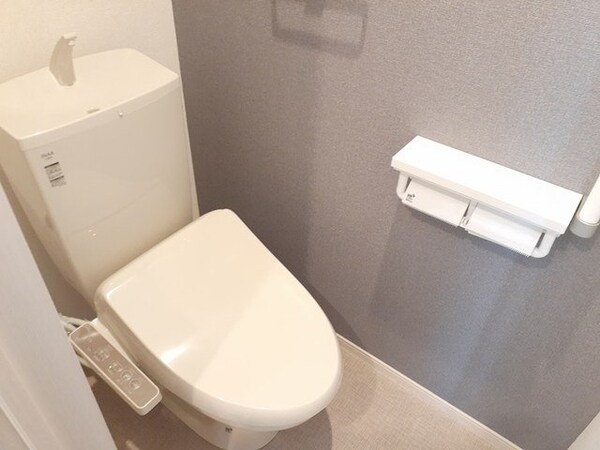 トイレ(ゆったりとした空間のトイレです)