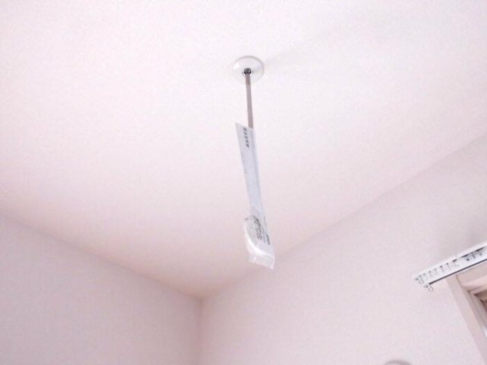 物件内観写真18　(室内物干し)