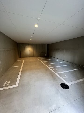 物件内観写真5　(バイク駐輪場)