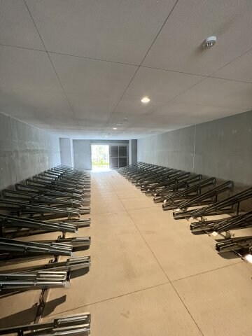 物件内観写真6　(自転車置き場)