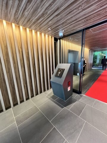 物件外観写真4　(オートロック)