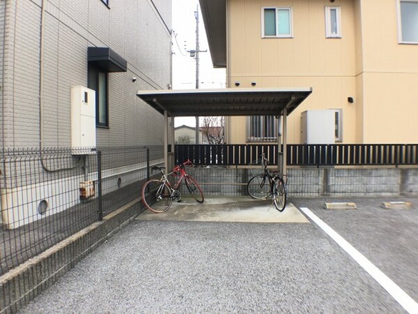 建物設備(駐輪場)