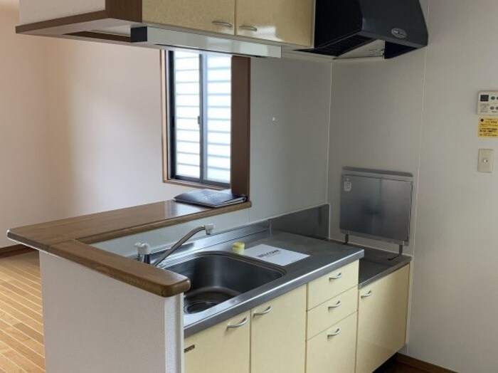 物件内観写真8　(対面キッチン)