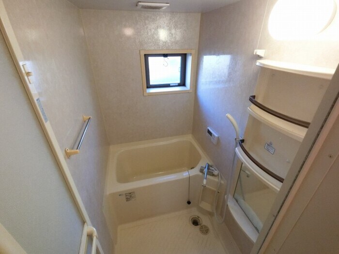 物件内観写真9　(浴室)