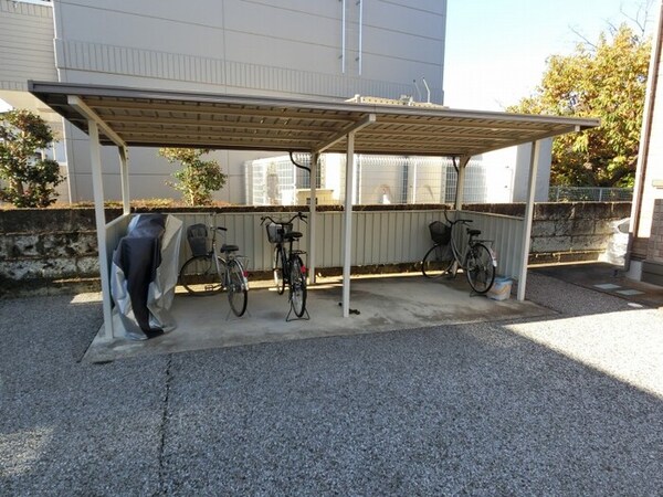 建物設備(駐輪場)