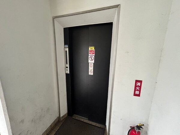 建物設備(エレベーター)