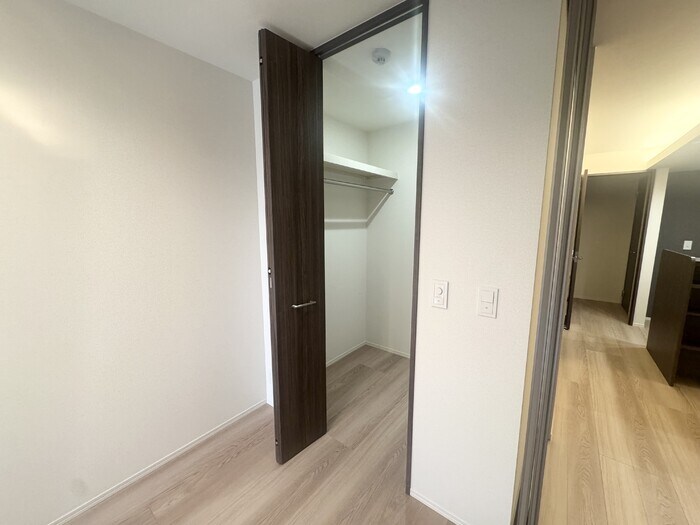 物件内観写真16　(ウォークインクローゼット)