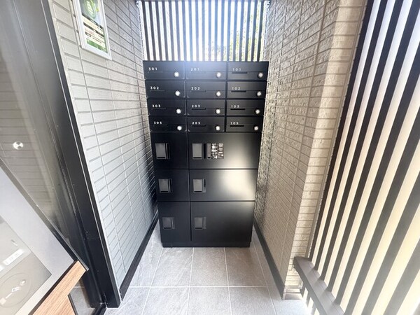 玄関(集合ポスト、宅配ボックス)