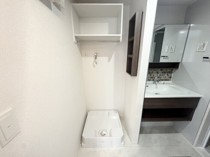 物件内観写真11　(洗濯機置場)