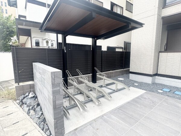 建物設備(駐輪場)