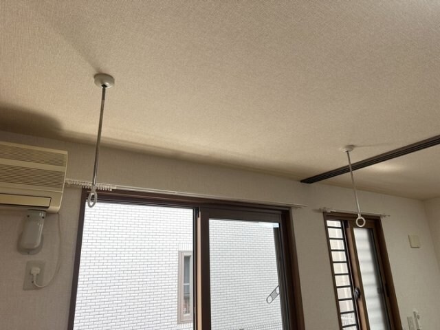 物件内観写真23　(室内物干し)