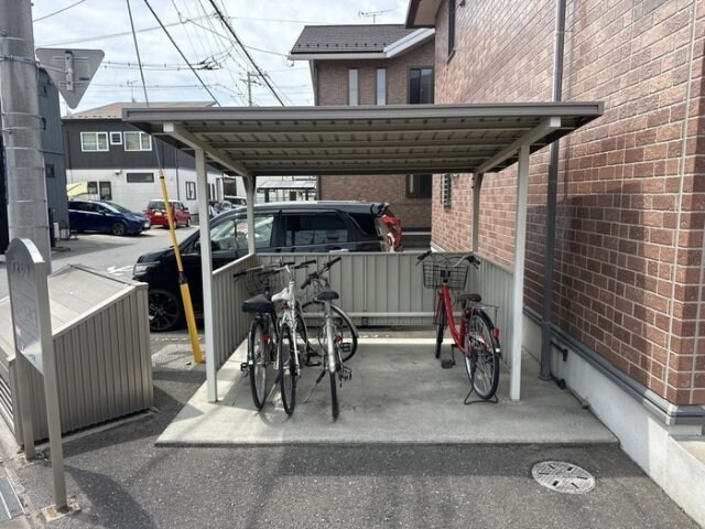 物件内観写真26　(駐輪場)