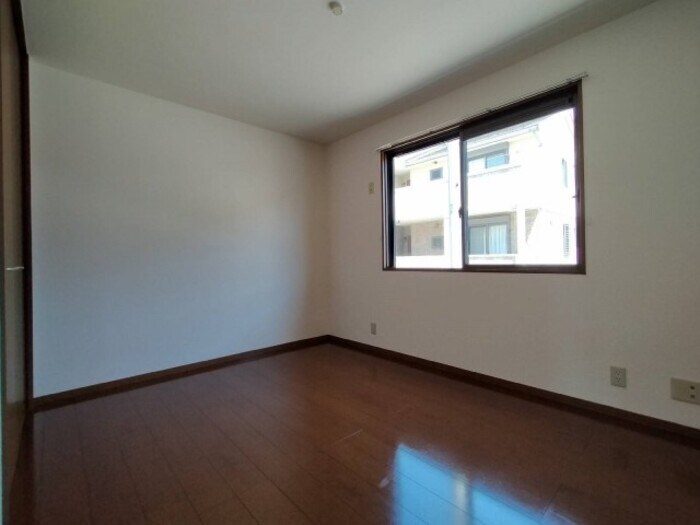 物件内観写真9　(洋室)