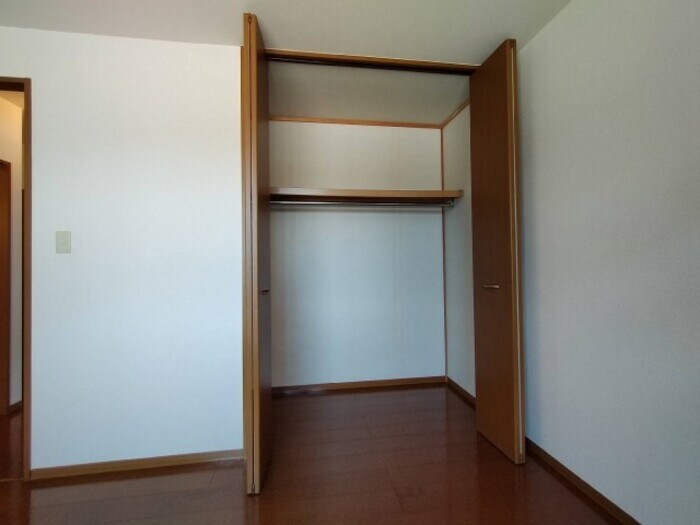 物件内観写真12　(収納)