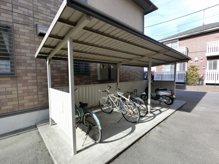 物件内観写真18　(駐輪場)