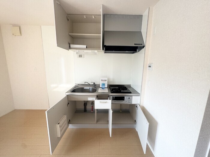 物件内観写真9　(キッチン（収納）)