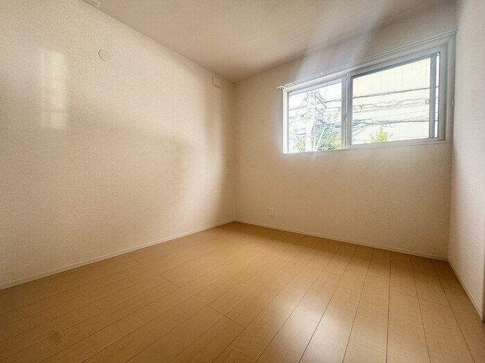 物件内観写真13　(洋室)