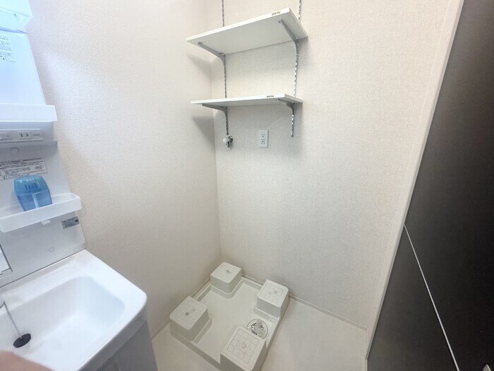 物件内観写真14　(洗濯機置場)