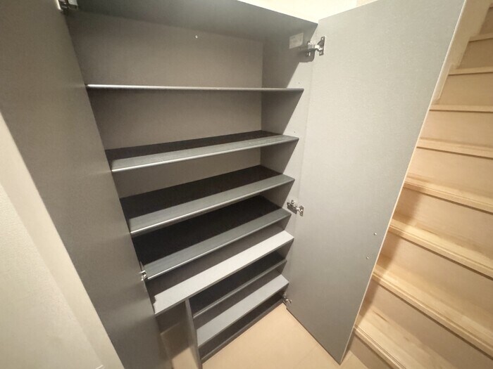 物件内観写真18　(シューズボックス)