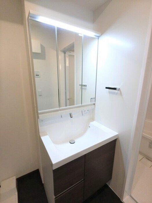 物件内観写真10　(洗髪洗面化粧台)