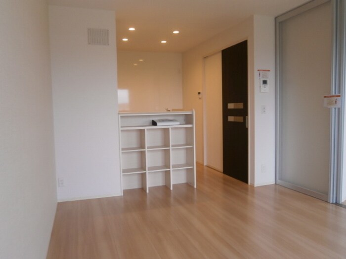 物件内観写真6　(居室・リビング)