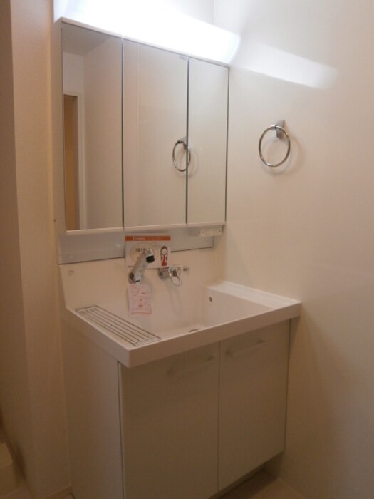 物件内観写真10　(洗面所)