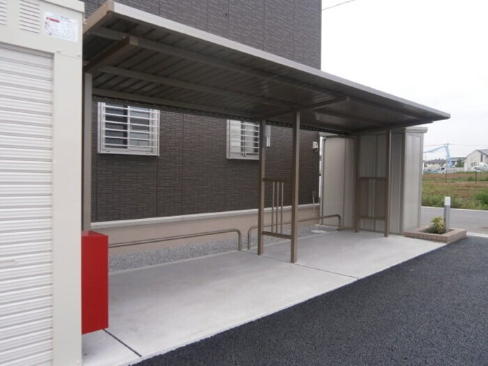 物件内観写真18　(駐輪場)