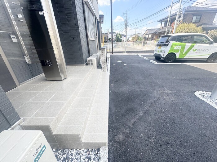 物件外観写真4　(ロビー)