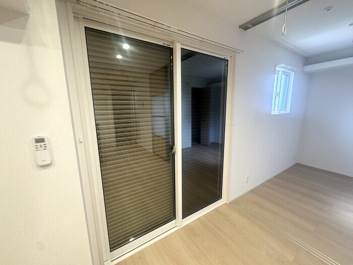 物件内観写真26　(シャッター雨戸)
