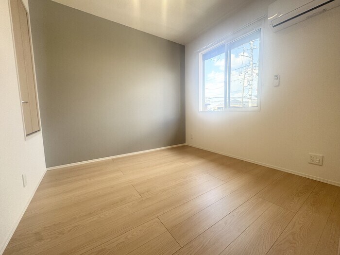 物件内観写真8　(洋室)