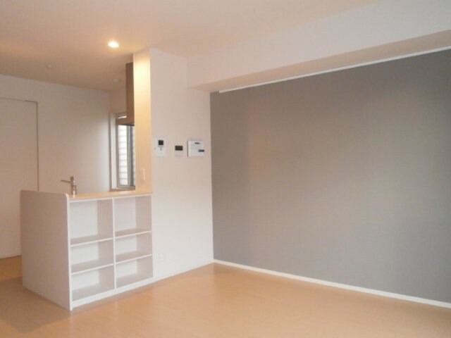 物件内観写真10　(居室・リビング)